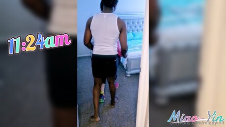 フィットネス 裸 オンリーファンズ セクシー 画像