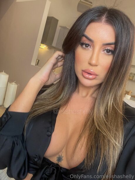 Elishashelly ポルノスター ヌード 画像