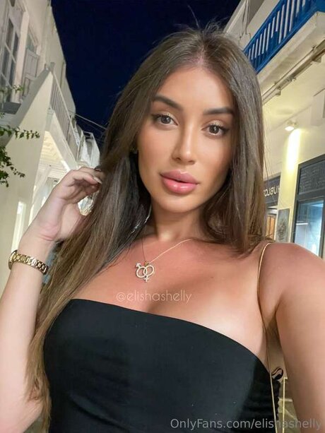 Elishashelly ヌードモデル 写真