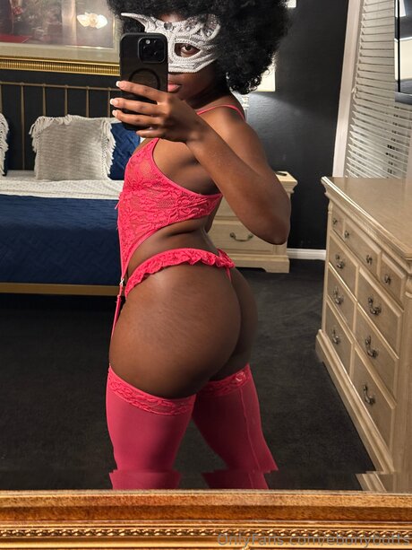 Ebonybutts ヌード女優 画像
