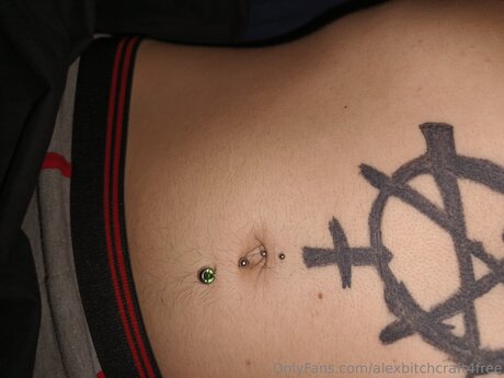 Alexbitchcraft4free スター 裸 写真