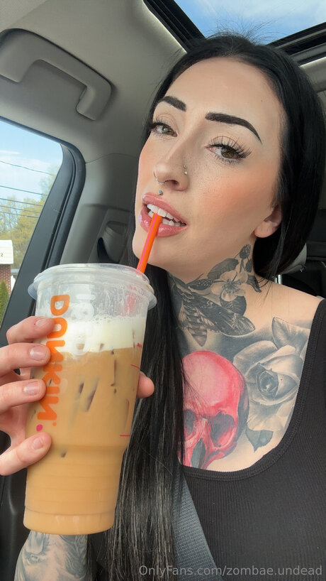 巨乳ストリップオンリーファンズ 美しいxxx 写真