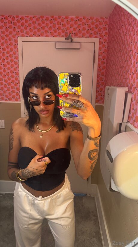 Zoeyxsinn セックスモデル 写真