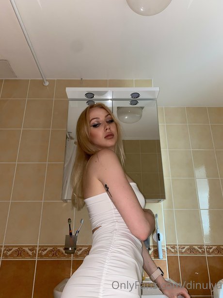 レズビアン乱交オンリーファンズ 無料ヌード 写真