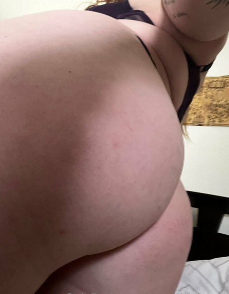 赤毛の痩せたオンリーファンズ セクシー裸 画像