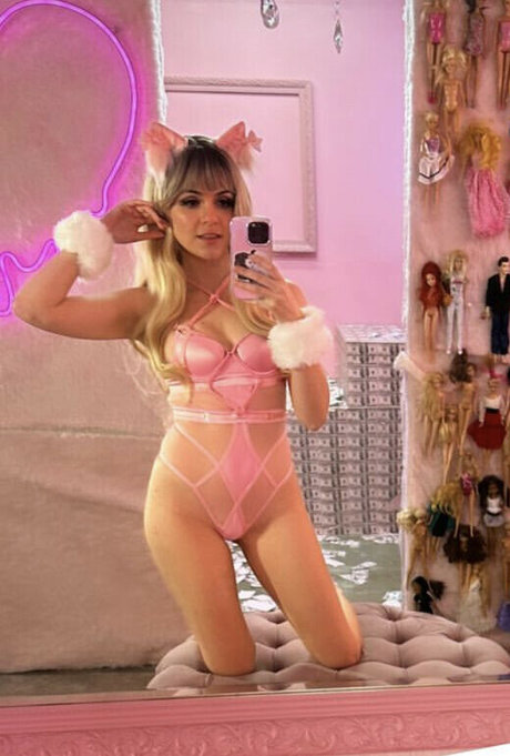 乳首オーガズム オンリーファンズ トップ 写真