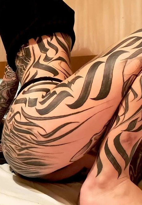 ジムのインフルエンサーオンリーファンズ 無料セクシー ギャラリー