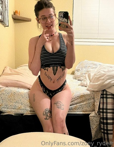 zoey ryderr セックススター ギャラリー