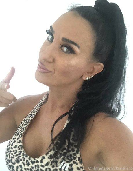 Kendra Banks 裸のスター 写真