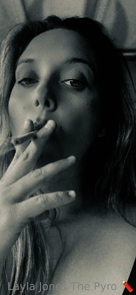 Layla Jones セクシーモデル 写真