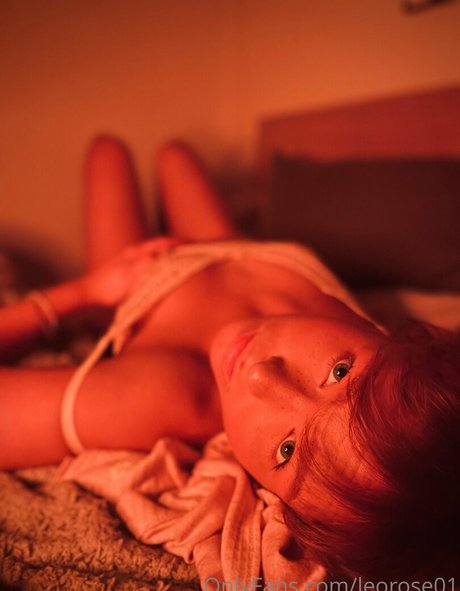 シャイなオンリーファンズ ポルノ 写真