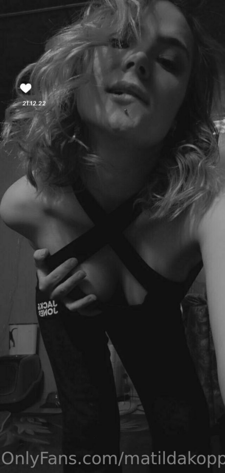 Matilda Koppen セックスモデル ギャラリー