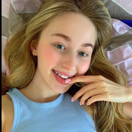 Mia Reina ポルノ女優 画像