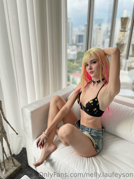 Nelly Laufeyson トップモデル 画像