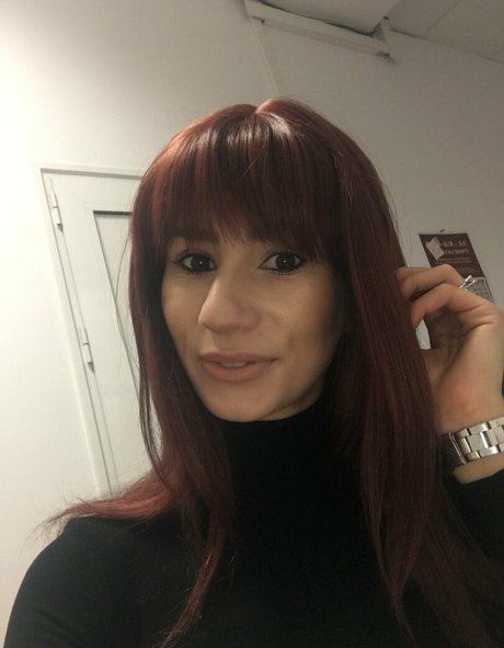 熟女オーガズムオンリーファンズ ホットxxx 写真