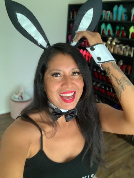 Stilettocouturebella アダルトスター 写真