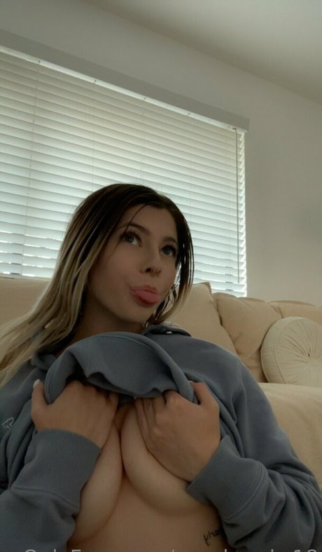 レズビアン誘惑オンリーファンズ ヌード 写真