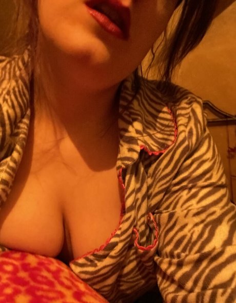 巨乳で痩せているオンリーファンズ 素敵 写真