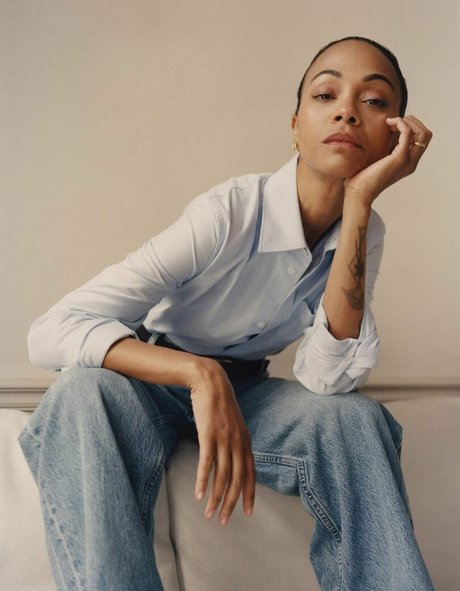 巨乳熟女オンリーファンズ ポルノ 画像