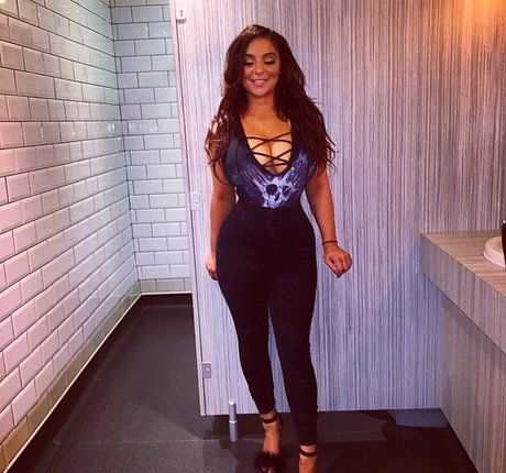 Zoe Leanne Cooper アダルトモデル 画像