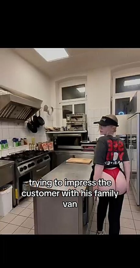 zoeeyyy 美しいポルノスター 写真