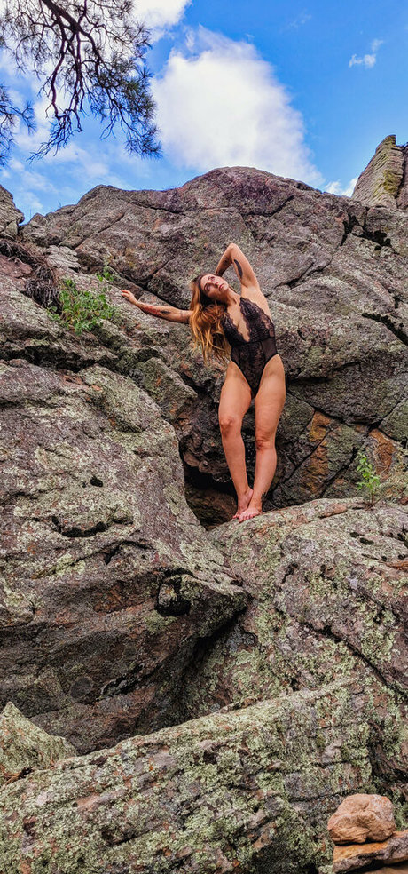 zoebytheriverfree ヌードモデル ギャラリー