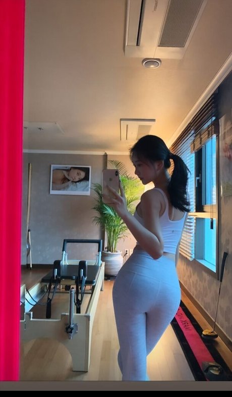 かわいいブロンドのオンリーファンズ ホットセックス 写真