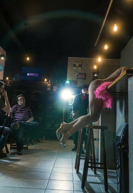 Aline Hirth ホットなモデル 写真