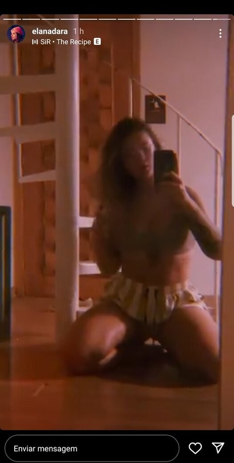 Elana Dara 素敵なポルノスター アーカイブ