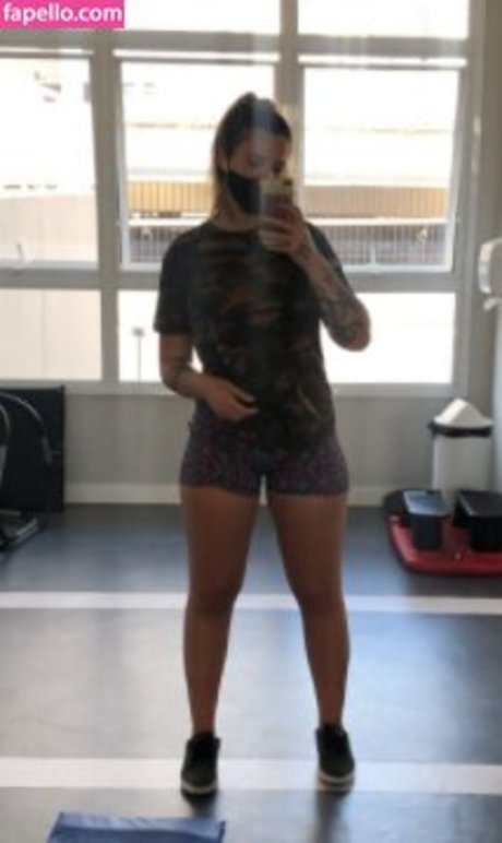 Elana Dara 裸のポルノスター 写真