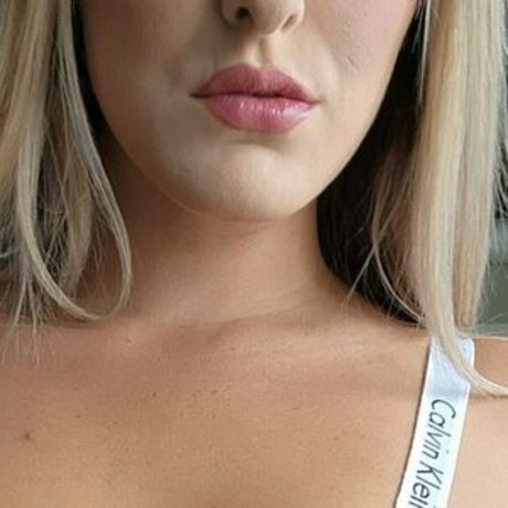 老母オンリーファン 美しいヌード ギャラリー