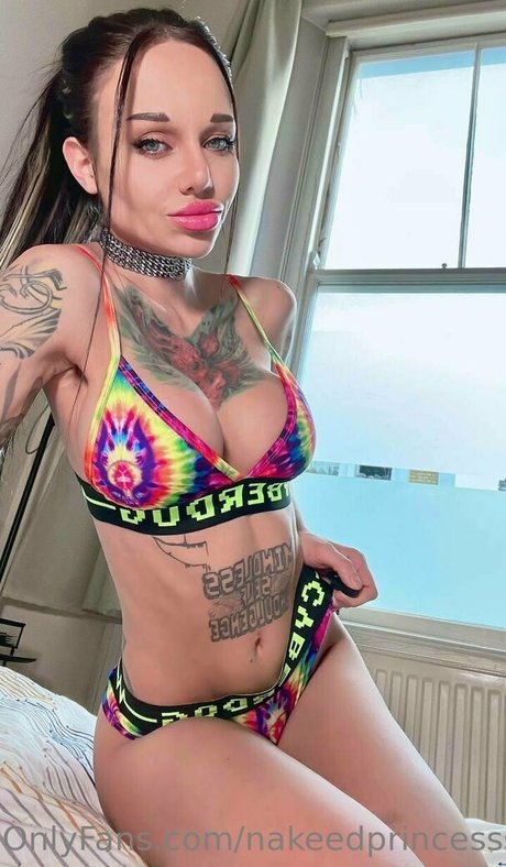 nakeedprincesss ヌードモデル 写真