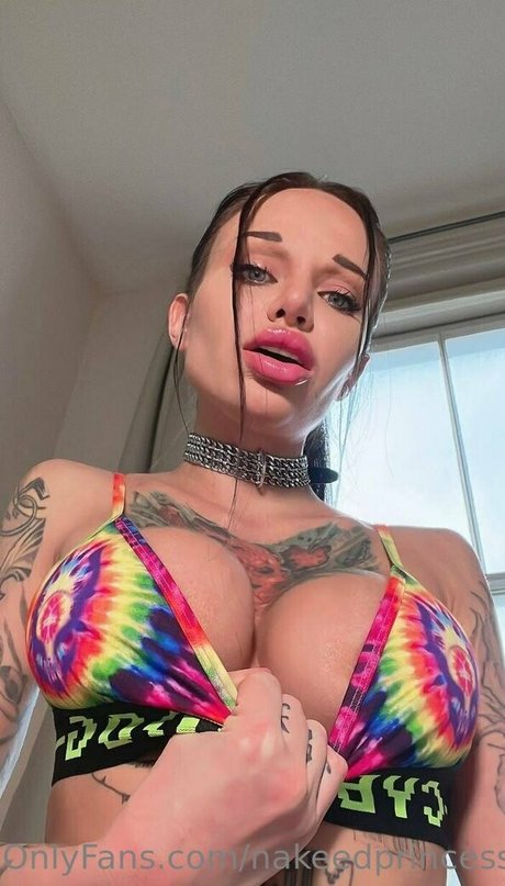 nakeedprincesss ホットモデル 写真