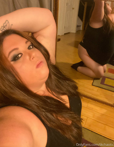 超デブおばあちゃんオンリーファンズ 美しいヌード 画像