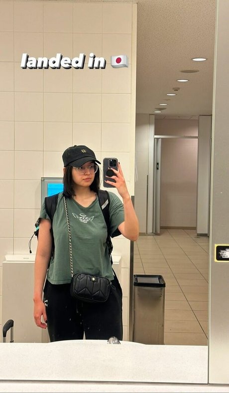 太った足のオンリーファンズ ホット裸 写真