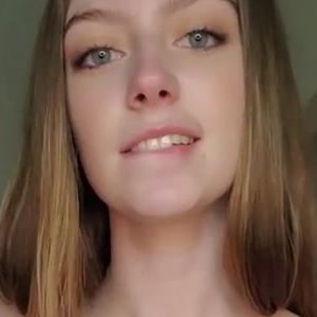 ssbbw オンリーファンズ セクシー裸 ギャラリー