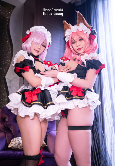 セクシーなブルネットのオンリーファンズ セクシーヌード 写真