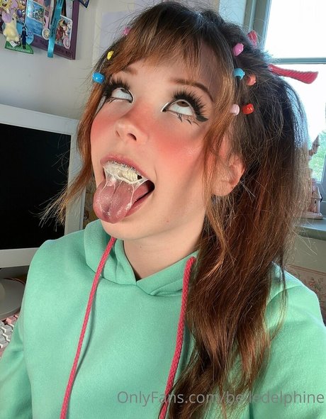 ランジェリーヌードオンリーファンズ セクシーヌード 画像