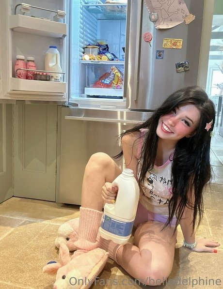 黒髪の熟女オンリーファンズ HD アーカイブ