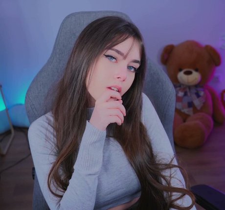 IJenz 最高のモデル 写真