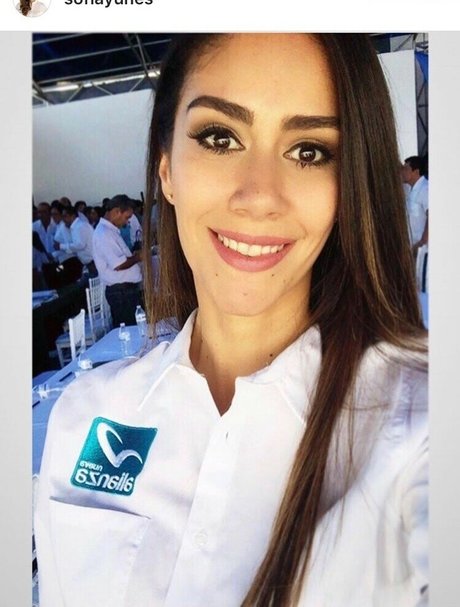 Sofia Yunes ポルノスター アート 写真