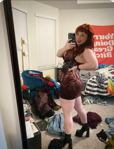 赤毛のセックスオンリーファンズ 美しいヌード 画像