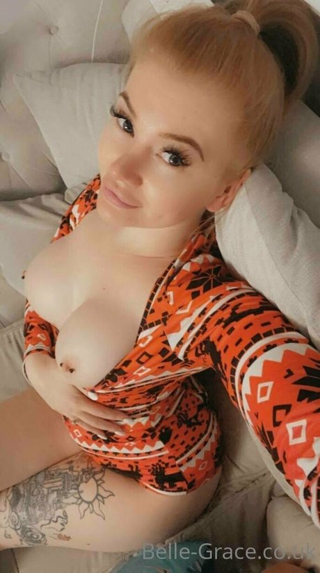 セクシーなブルネットのオンリーファンズ 無料ポルノ ギャラリー