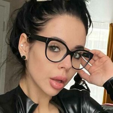 TinaKross トップ女優 画像