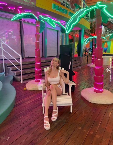 おっぱいオンリーファンズ ホットセクシー ギャラリー