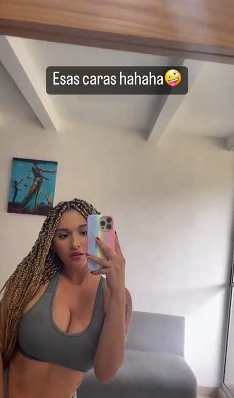 Jackiebabigirl ホットモデル 画像