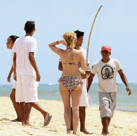 ブロンドのお尻オンリーファンズ トップ 写真