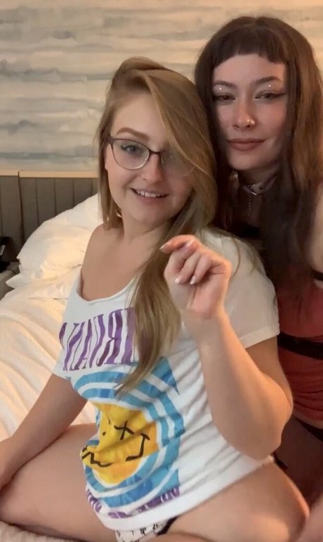 巨乳タトゥーオンリーファンズ えろ 写真