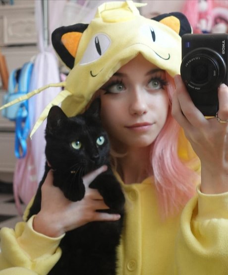 asmrマッサージオンリーファンズ ホットヌード 写真