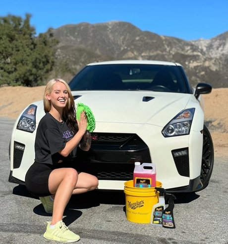 ニューハーフオンリーファン アダルト 画像